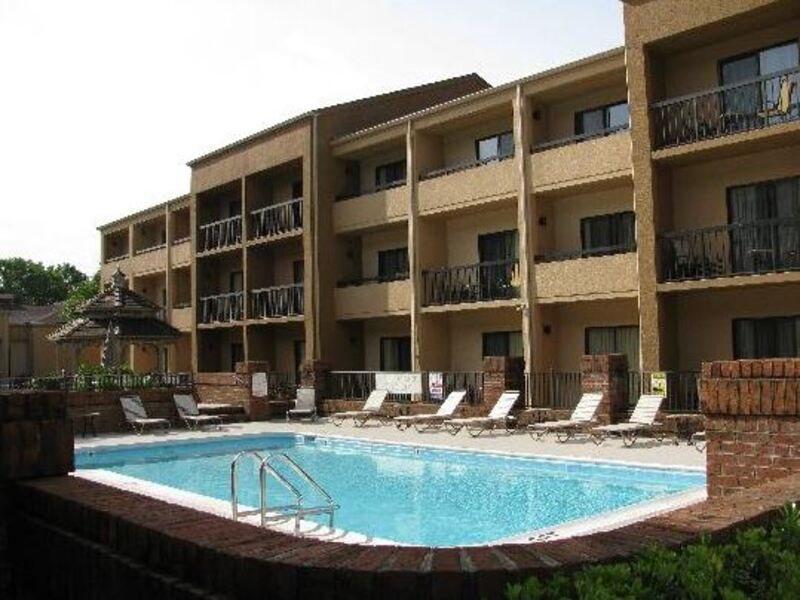 Courtyard By Marriott Raleigh Cary Hotel Exterior photo