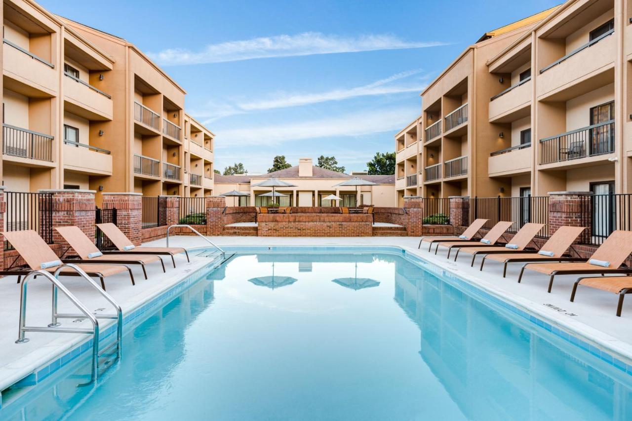 Courtyard By Marriott Raleigh Cary Hotel Exterior photo