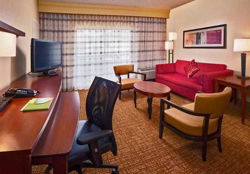 Courtyard By Marriott Raleigh Cary Hotel Exterior photo